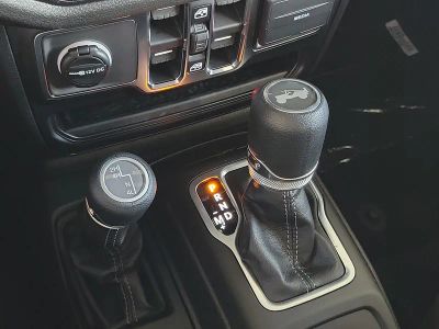 2026 Jeep Wrangler — photo 30 view