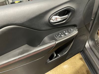 2019 Jeep Cherokee — photo 20 view