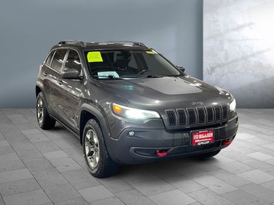 2019 Jeep Cherokee — photo 8 view