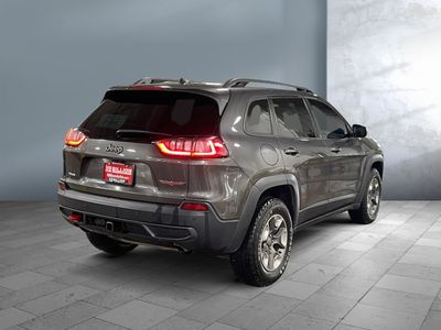 2019 Jeep Cherokee — engine compartment view