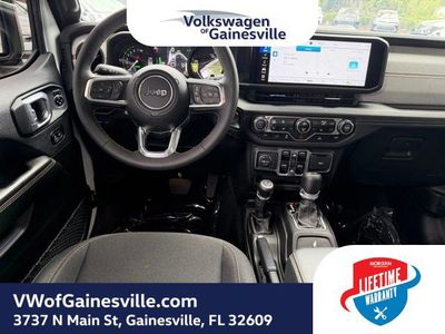2024 Jeep Wrangler - Photo 14