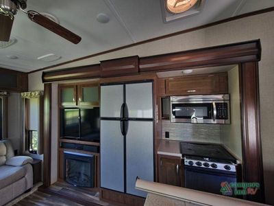 2017 Keystone RV Montana - Photo 18