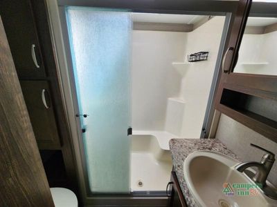 2017 Keystone RV Montana - Photo 26