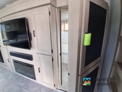 2024 Forest River RV Salem - Photo 9