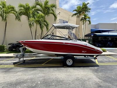 2025 Yamaha Boats SX195 — photo 8 view