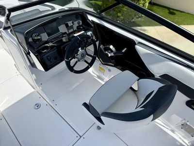 2025 Yamaha Boats SX195 — photo 11 view