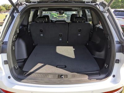 2026 Jeep Grand Cherokee — photo 12 view