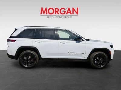 2026 Jeep Grand Cherokee — side profile view