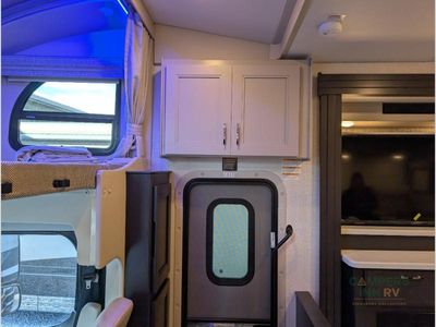 2025 Thor Motor Coach Inception - Photo 27