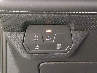 2024 Volkswagen Atlas Cross Sport — photo 13 view