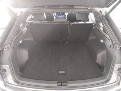 2024 Volkswagen Atlas Cross Sport — photo 11 view