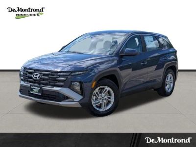 2026 Hyundai TUCSON SE FWD in Atlantis Blue — front three-quarter view
