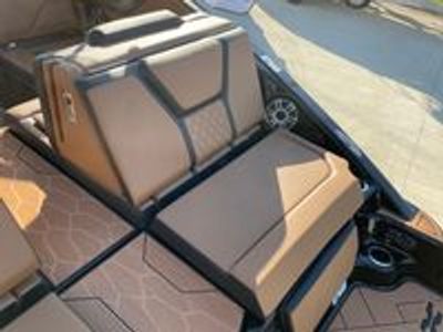 2026 Yamaha 255 XD - Photo 13