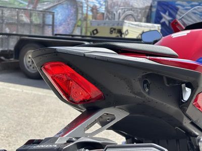 2025 Honda CBR500R — photo 12 view