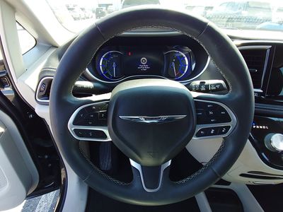 2022 Chrysler Pacifica - Photo 12