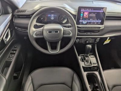 2026 Jeep Compass — photo 13 view