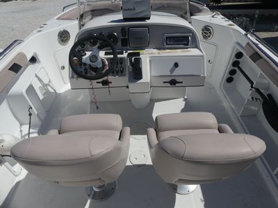 2013 Hurricane SunDeck Sport SS 231 OB - Photo 7