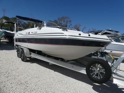 2013 Hurricane SunDeck Sport SS 231 OB - Photo 1