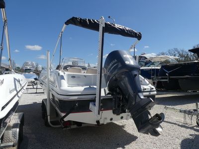 2013 Hurricane SunDeck Sport SS 231 OB - Photo 4
