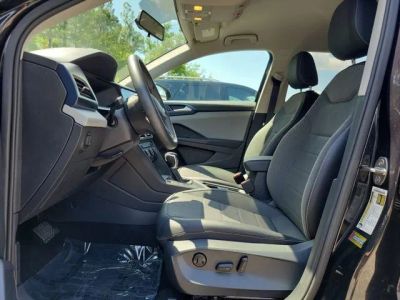 2022 Volkswagen Taos — photo 10 view