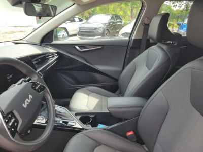 2023 Kia Niro — photo 13 view