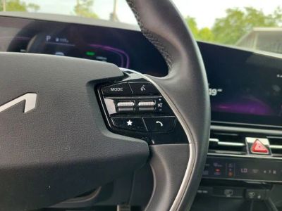 2023 Kia Niro — photo 17 view