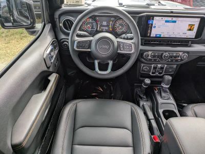 2026 Jeep Wrangler — photo 16 view