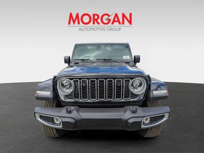 2026 Jeep Wrangler — photo 8 view