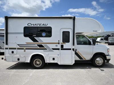 2027 Thor Motor Coach CHATEAU — photo 41 view