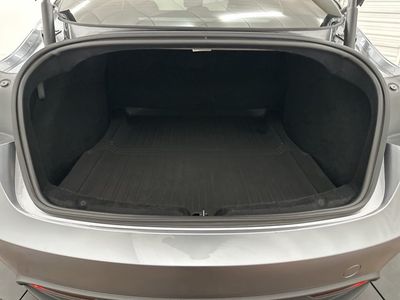 2025 Tesla Model 3 - Photo 20