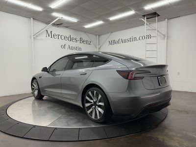 2025 Tesla Model 3 - Photo 5