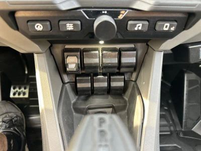 2026 Polaris RZR Pro R Ultimate - Photo 10