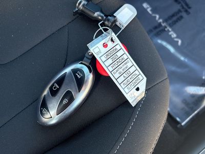 2025 Hyundai Elantra Hybrid — photo 37 view