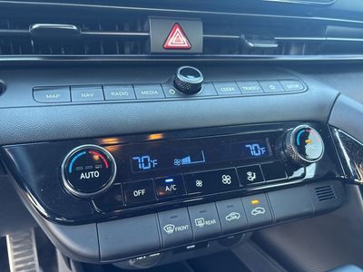 2025 Hyundai Elantra Hybrid — photo 21 view