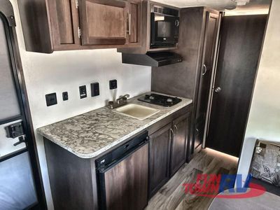 2018 Jayco Jay Flight SLX - Photo 4