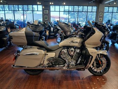 2026 Indian Motorcycle Pursuit Limited 112 w/PowerBand Audio Black Metallic - Photo 10