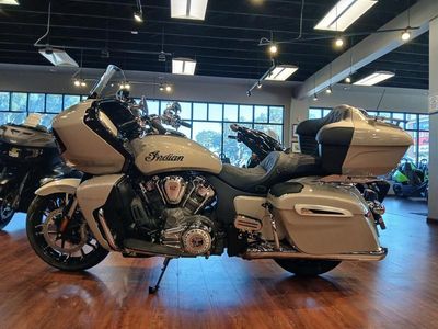 2026 Indian Motorcycle Pursuit Limited 112 w/PowerBand Audio Black Metallic - Photo 9