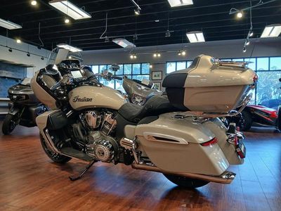 2026 Indian Motorcycle Pursuit Limited 112 w/PowerBand Audio Black Metallic - Photo 5