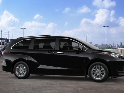 2026 Toyota Sienna — photo 13 view