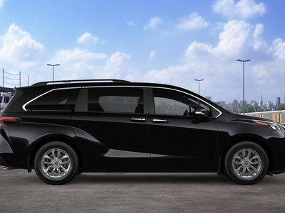 2026 Toyota Sienna — photo 12 view