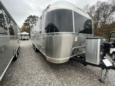 2026 Airstream Flying Cloud - Photo 1