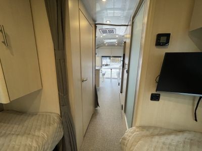 2026 Airstream Flying Cloud - Photo 23