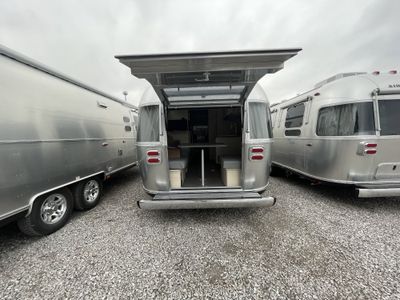 2026 Airstream Flying Cloud - Photo 9