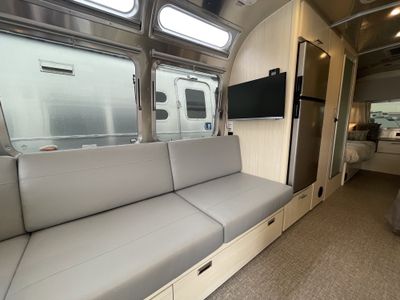2026 Airstream Flying Cloud - Photo 15