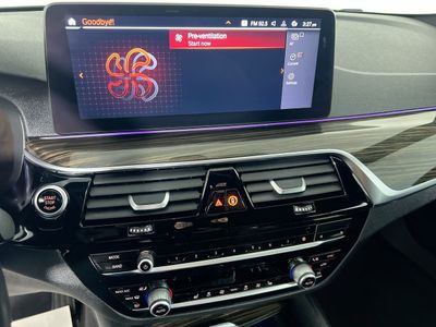 2022 BMW 5 Series - Photo 25
