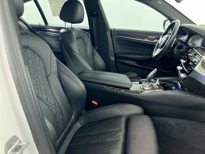 2022 BMW 5 Series - Photo 28