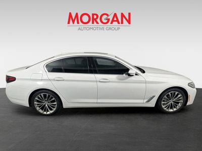2022 BMW 5 Series - Photo 2