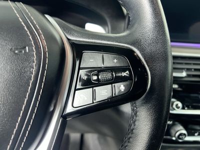 2022 BMW 5 Series - Photo 17
