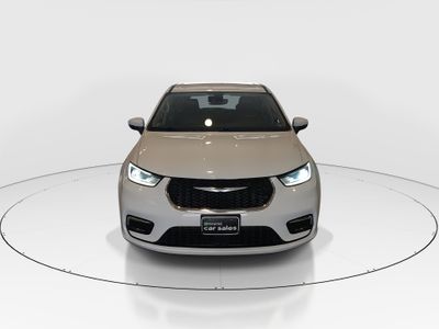 2023 Chrysler Pacifica - Photo 2
