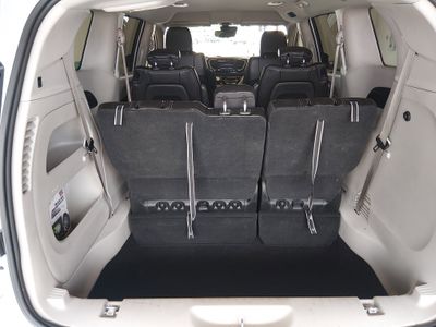 2023 Chrysler Pacifica - Photo 11